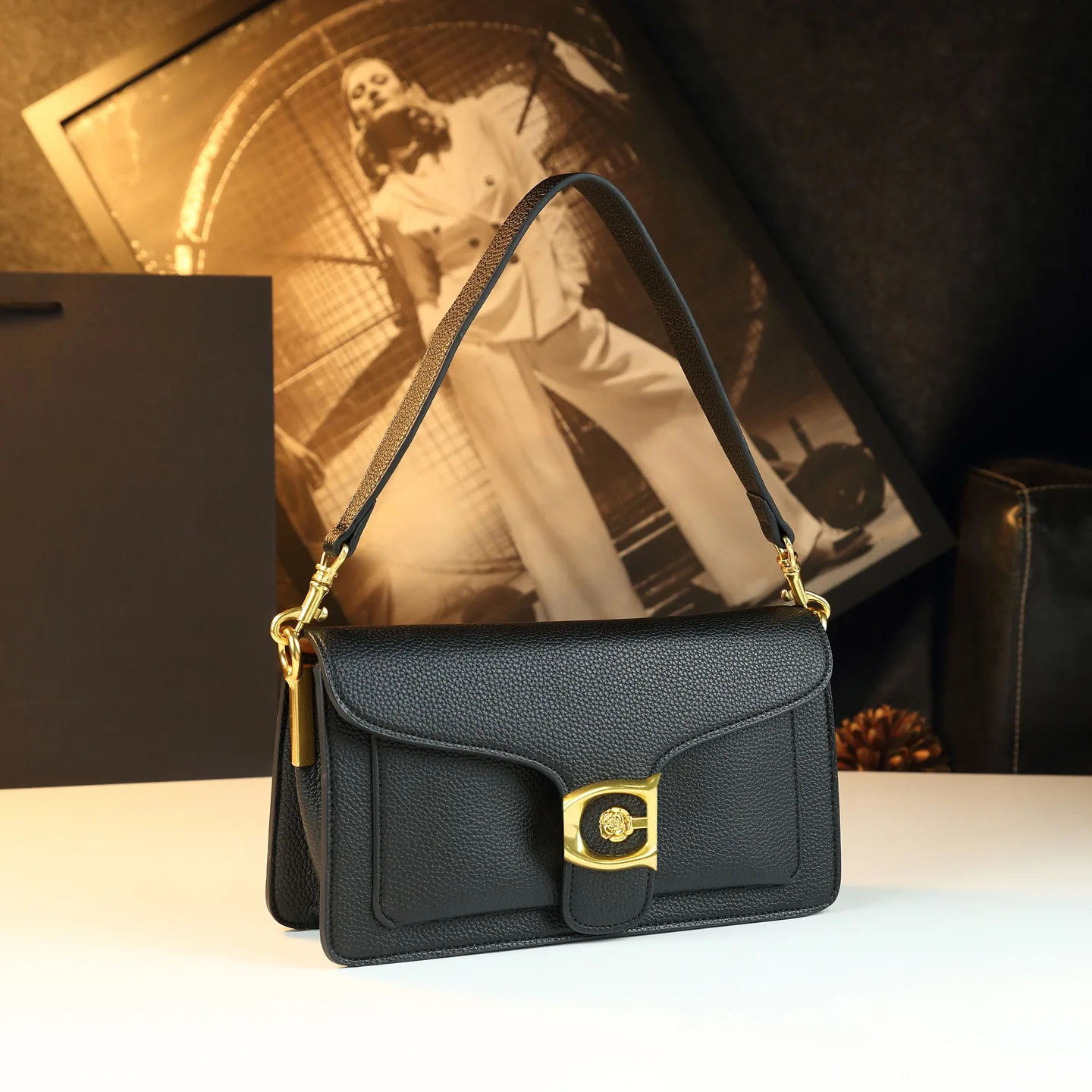 

Luxury Vintage Diaper Bag For Women Elegant Crossbody Bag Minimalist Leather Tote Designer Textured And Fashionable Bag