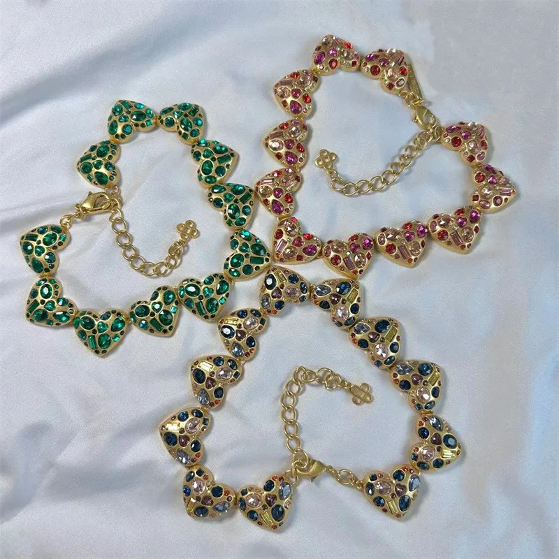 

Os Fashion Jewerly Vintage Heart-Shaped Necklace with Colorful Crystals for Women, Party Jewelry, Multiple Colors Available