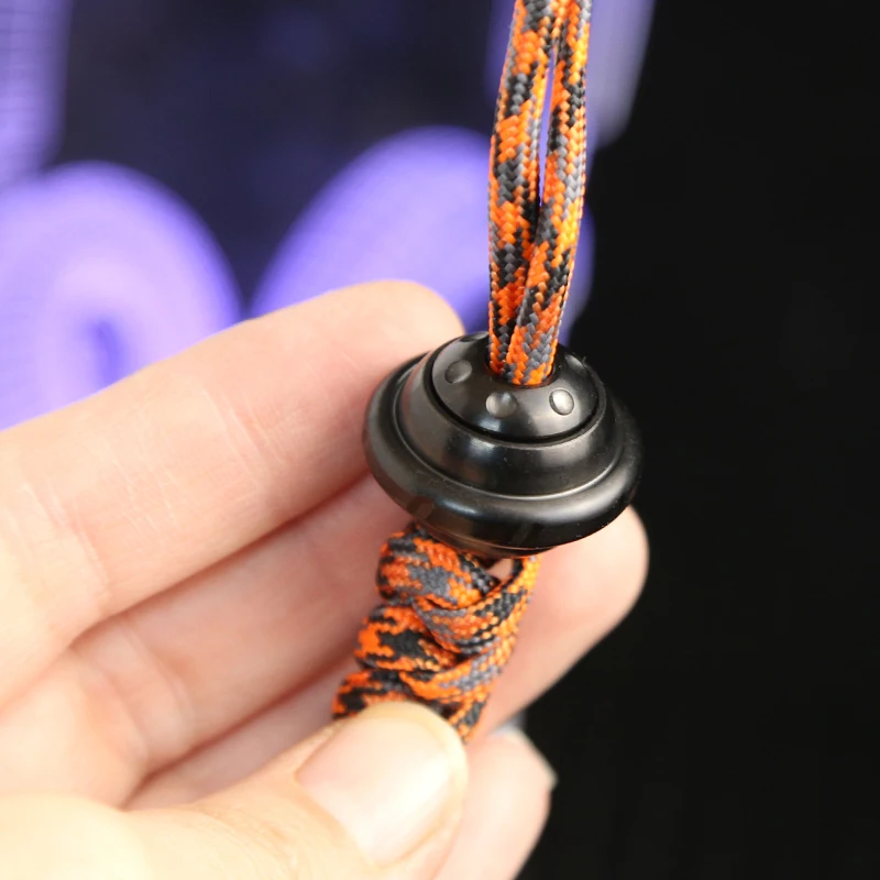 Cuchillo con forma EDC negro, colgante giroscópico con yema del dedo, juguete antiestrés para adultos, cuerda de Paracord, juguete de descompresión para TDAH, autismo, giroscopio giratorio