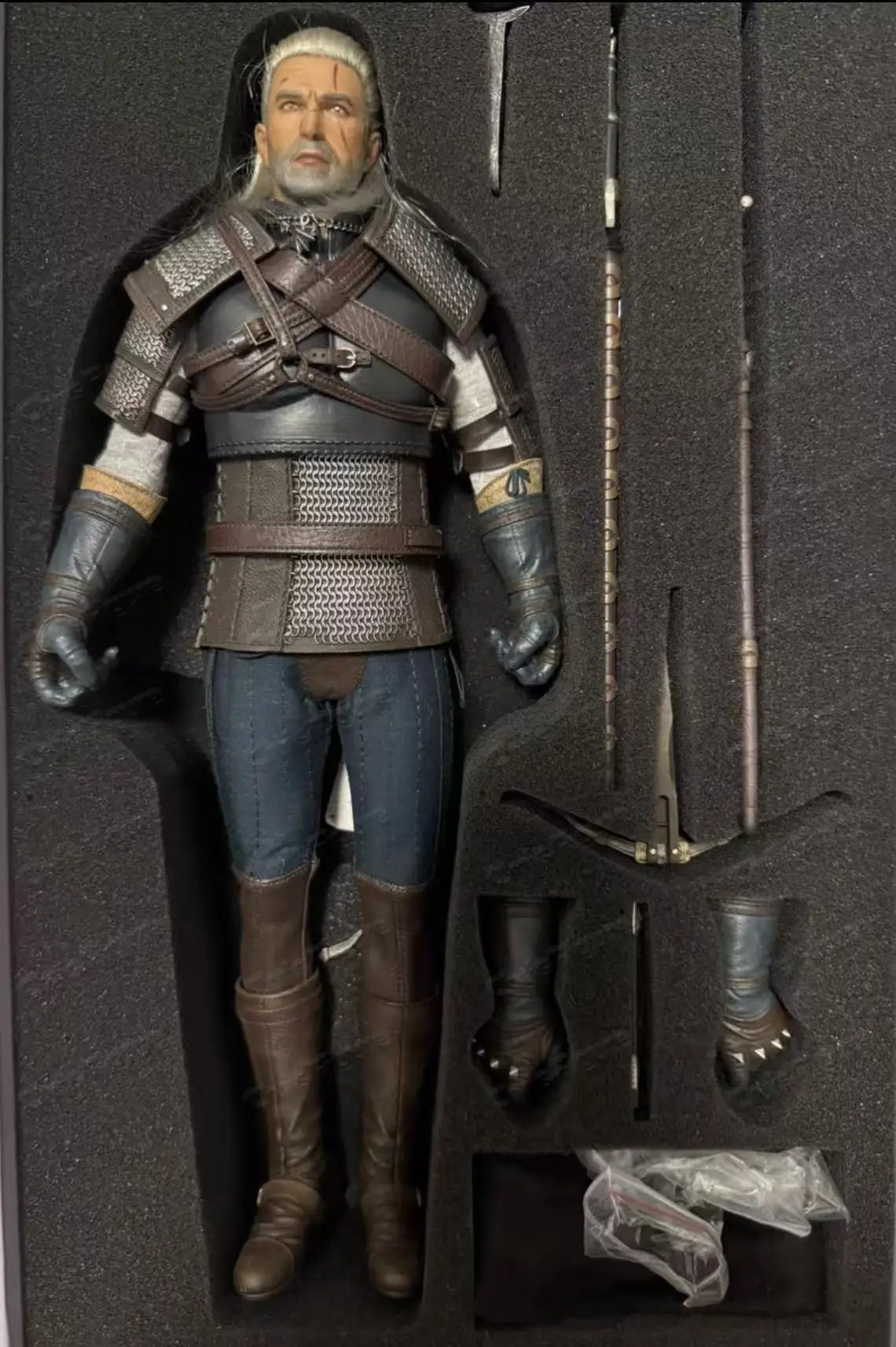 En Stock, Figura de Acción de Geralt de Rivia con Cabello Blanco, Escala 1/6, Marca Nine Craftsmen J-001, 12 Pulgadas, Set Completo, Modelo de Soldado, Juguete Coleccionable