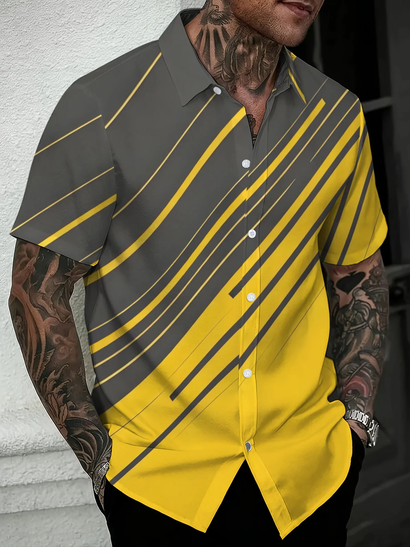 Color Block Grey Yellow Diagonal Line Print Mens Shirt, Regular Fit Lapel Short Sleeve Button-up Shirts for Outdoor Daily Outing
