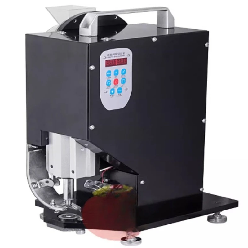 

Gift bags, shopping bags, cardboard, high-efficiency automatic hole eye sticker machine