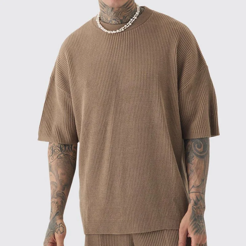 

Новинка 2025 года, повседневный мужской костюм, свободный топ с круглым вырезом и короткими рукавами, футболка и шорты, модный мужской наряд