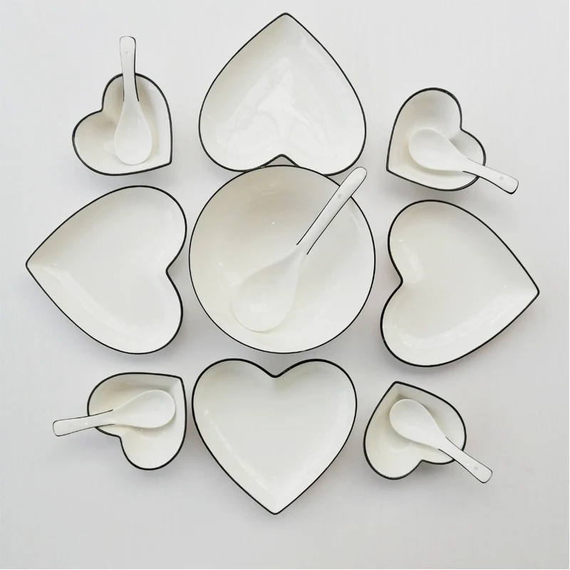 Black Line White Ceramic Heart Plate Kitchen Cooking Dishes Lovers Tableware Special-shaped Plate Kitchen Utensils Porcelain New