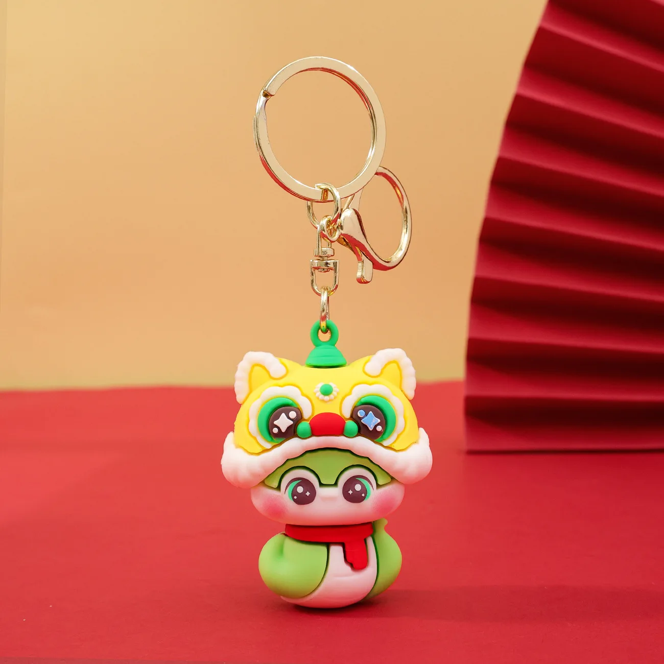 Cartoon leone danza piccolo serpente portachiavi bambola ciondolo serpente zodiacale creativo capodanno piccolo ornamento