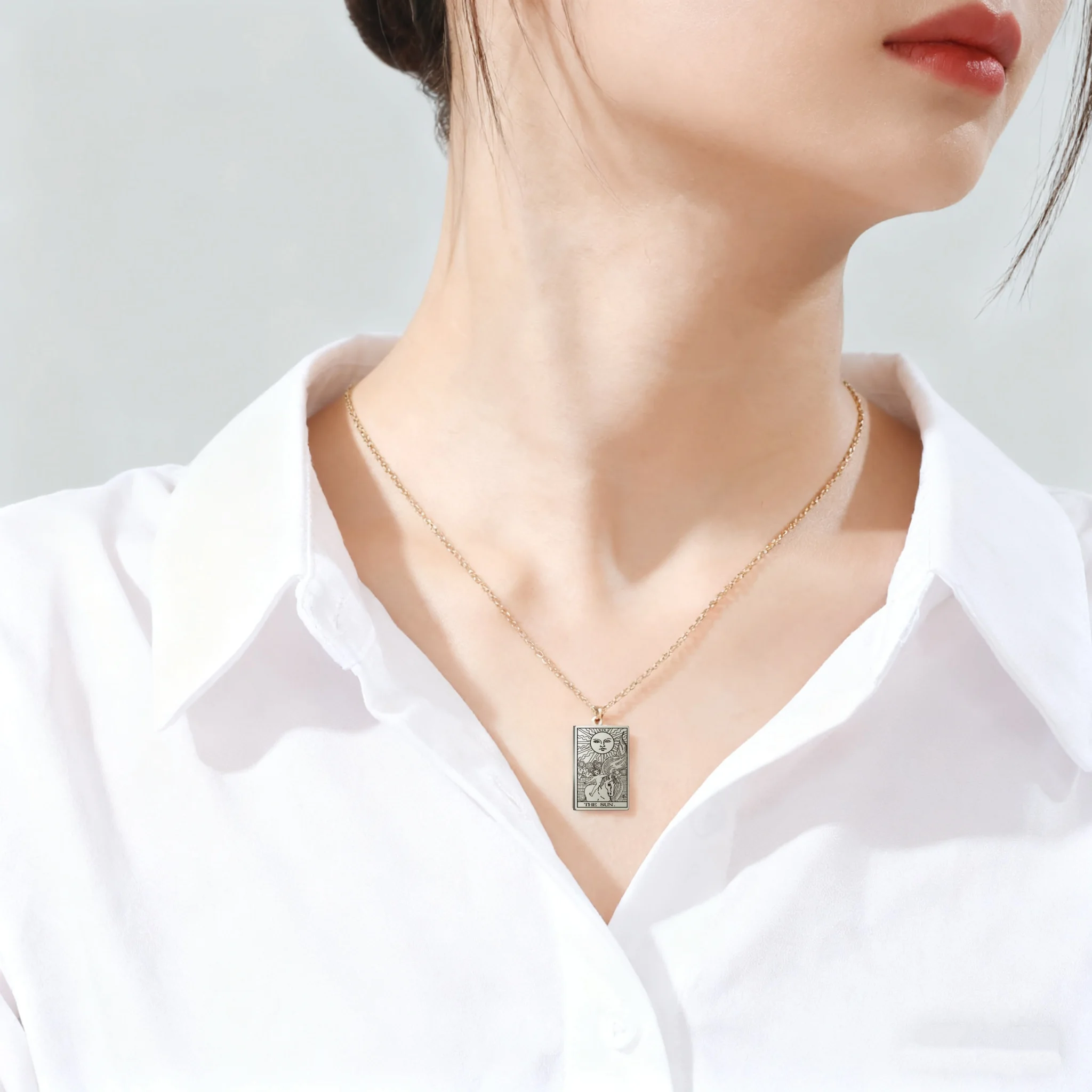 LIKGREAT التارو بطاقة قلادة الشمس التارو القلائد الفولاذ المقاوم للصدأ العرافة الرئيسية أركانا مجوهرات هدية حظا سعيدا تعويذة