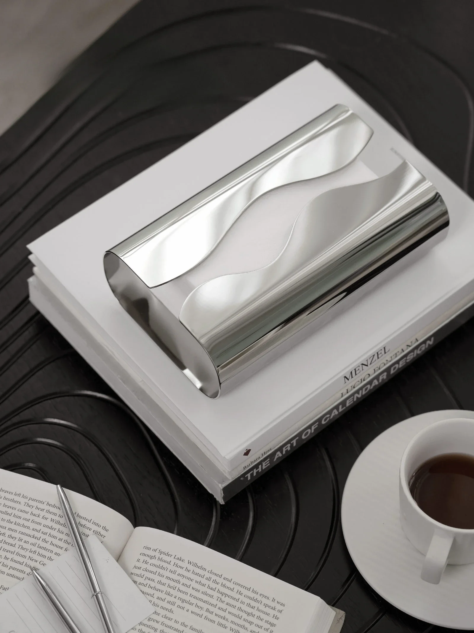 

LamomeDeco Stainless Steel Tissue Box Living Room Light Luxury High-end Art Tissue Box Household Tissue Storage Box