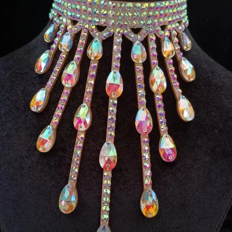 Maßgeschneiderte Diamant-Explosion Flash Latin Black Pool Modern Dance Spezielle Halskette Halskette Schmuck Bauchtanz Performance