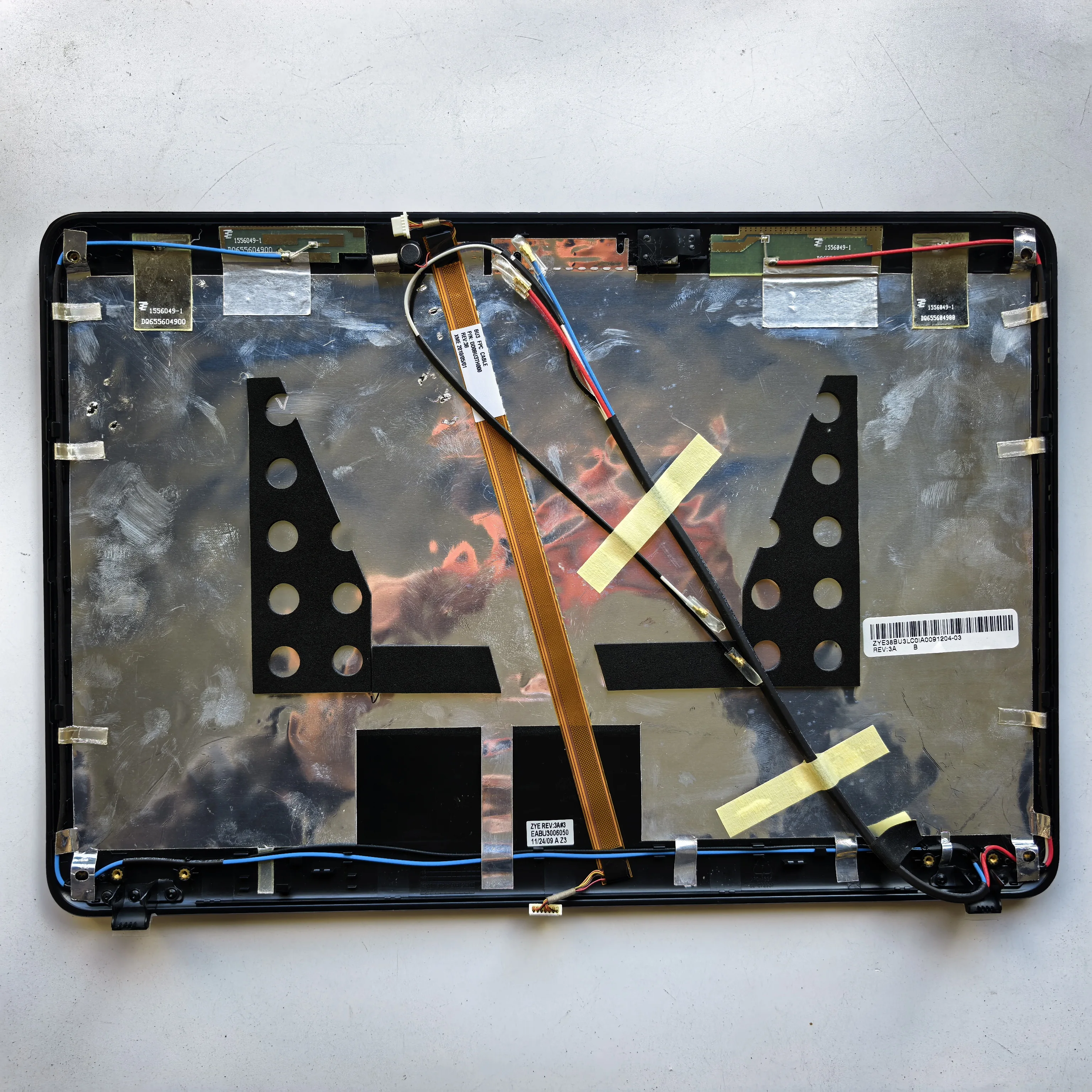 

New laptop lcd back cover for Toshiba T131 T132 T133 T135