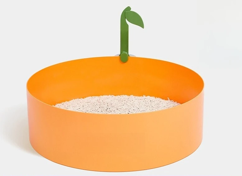 

Big orange Dali open oversized cat toilet splash-proof