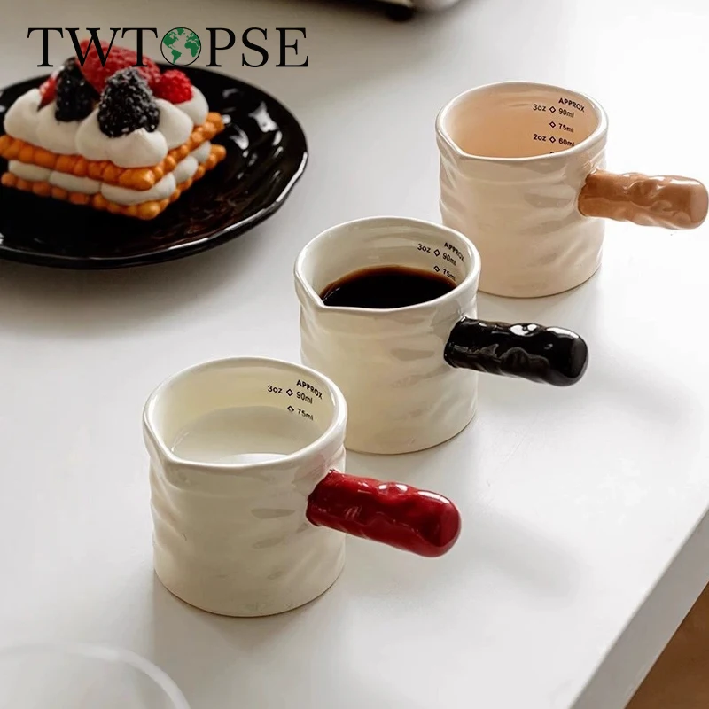 TWTOPSE Cangkir Ekstraksi Kopi Cangkir Susu Keramik dengan Skala Susu Dapat Espresso 90Ml Cangkir Ukur Kopi Italia