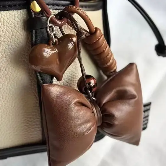 

Y2k Vintage Brown Leather Bow Heart Pendant Fashion Tennis Keychain Ins Braided Lanyard Keyring For Women Bag Pendant Charms