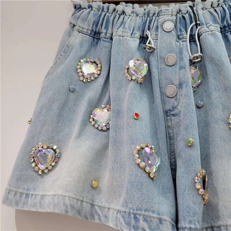 Exquisite Strass Perlen weiß Liebe hohe Taille abnehmen weit geschnittene Jeans shorts Frauen 2024 Sommer neue kurze Jeans Booty Shorts