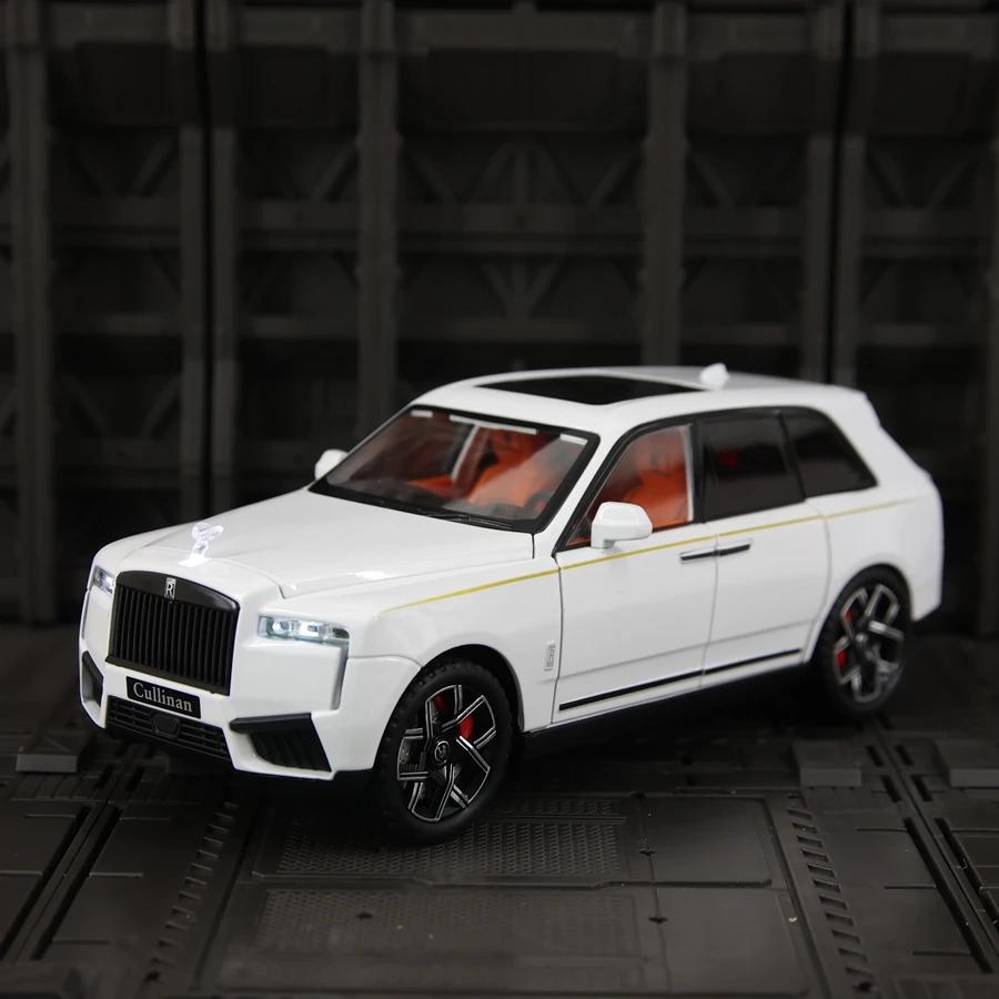 1:24 simulation Rolls Royce alloy car model doors and engine hood, trunk can be opened has simulated sound and lighting