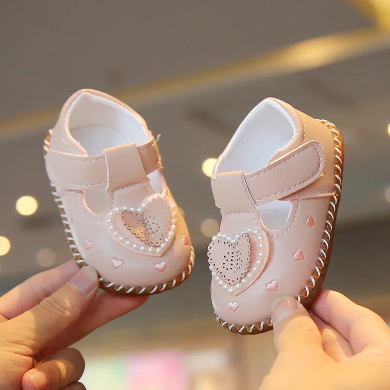 2024 Baby Girl Lovely Heart Soft Soled Leather Shoes Fashion Kids Anti Slip Toddler Casual Shoes for Newborn Zapatos Para Niñas