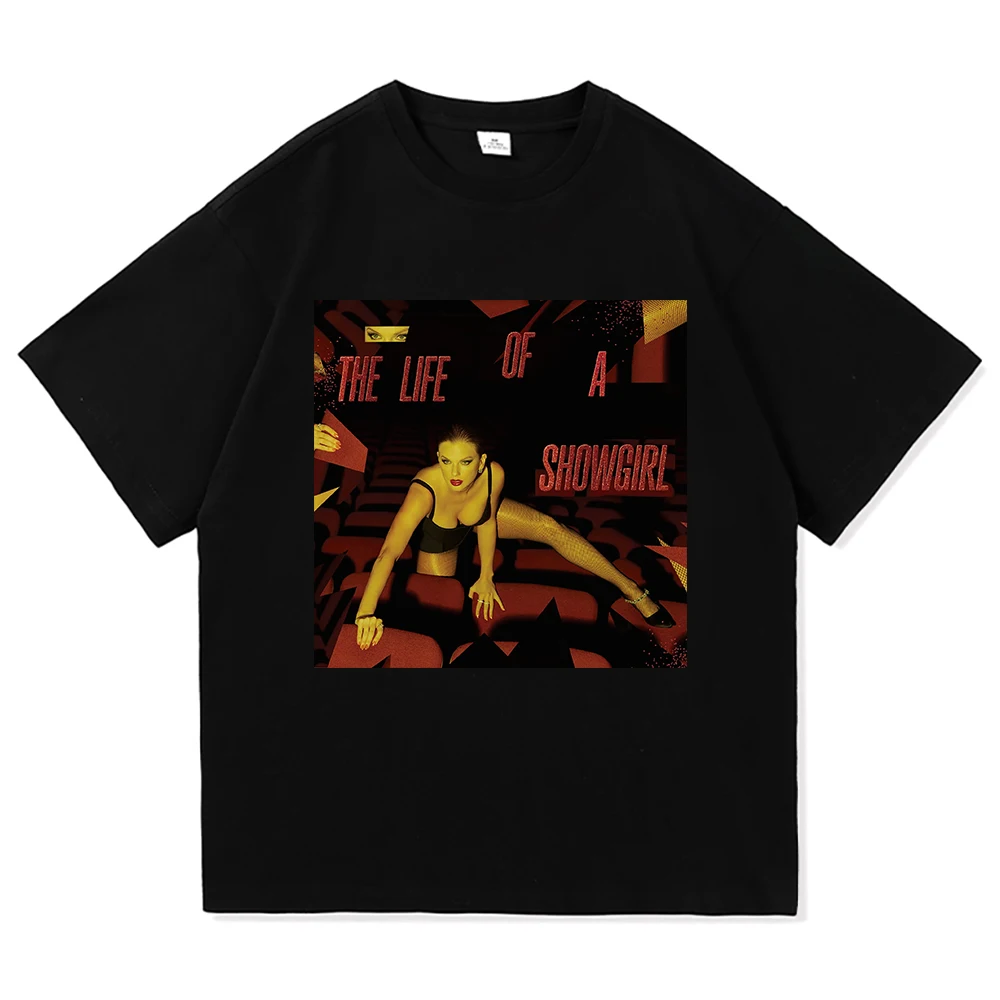 تي شيرت ألبوم The Life of A Showgirl 2025 موضة جديدة للرجال/النساء ملابس كلاسيكية هاراجوكو ملابس عالية الجودة تيشيرتات قطنية