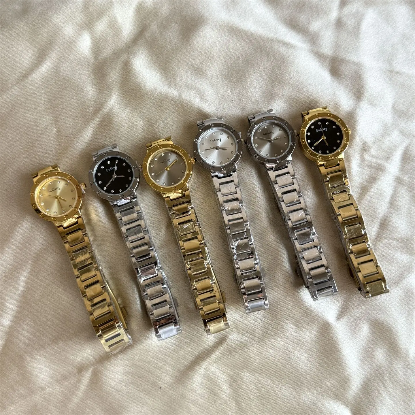 Jam Tangan Perak Vintage, Niche, Mewah Ringan, Tali Baja Kuarsa, Nuansa Mewah, Emas Kecil, Jam Tangan Wanita, Hadiah Mewah Elit