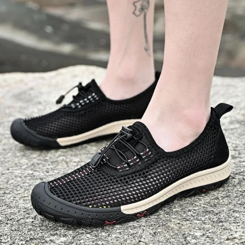 2024 estate Outdoor uomo Sneakers traspirante Slip On mocassini uomo scarpe Casual antiscivolo Mesh scarpe da uomo impermeabile Walking Zapatos