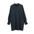 Gris oscuro