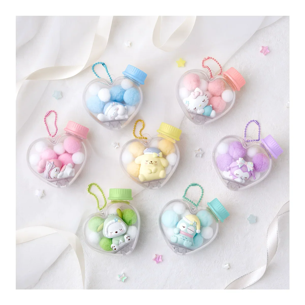 

Прозрачный брелок-подвеска Sanrio в форме сердца с пушистыми помпонами Hello Kitty, Kuromi, Hangyodon для сумки