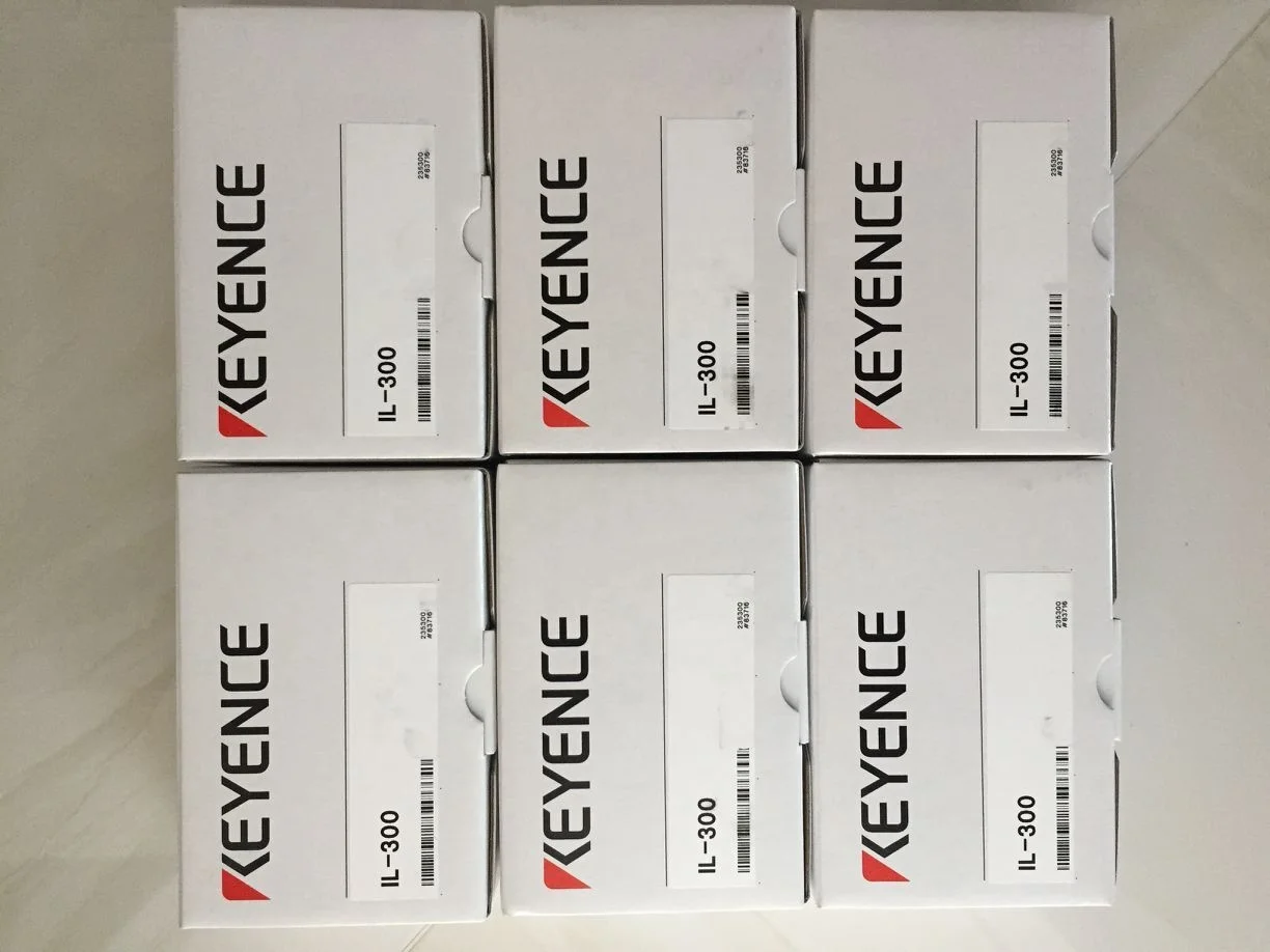 KEYENCE  CMOS Multi-Function Analog Laser Sensor  IL-300   Sensor heads     New original