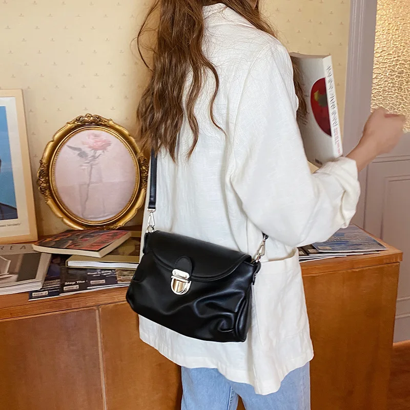 

TRSYPHXM 2024 new women's bag niche French design armpit bag retro large buckle soft leather shoulder crossbody bag