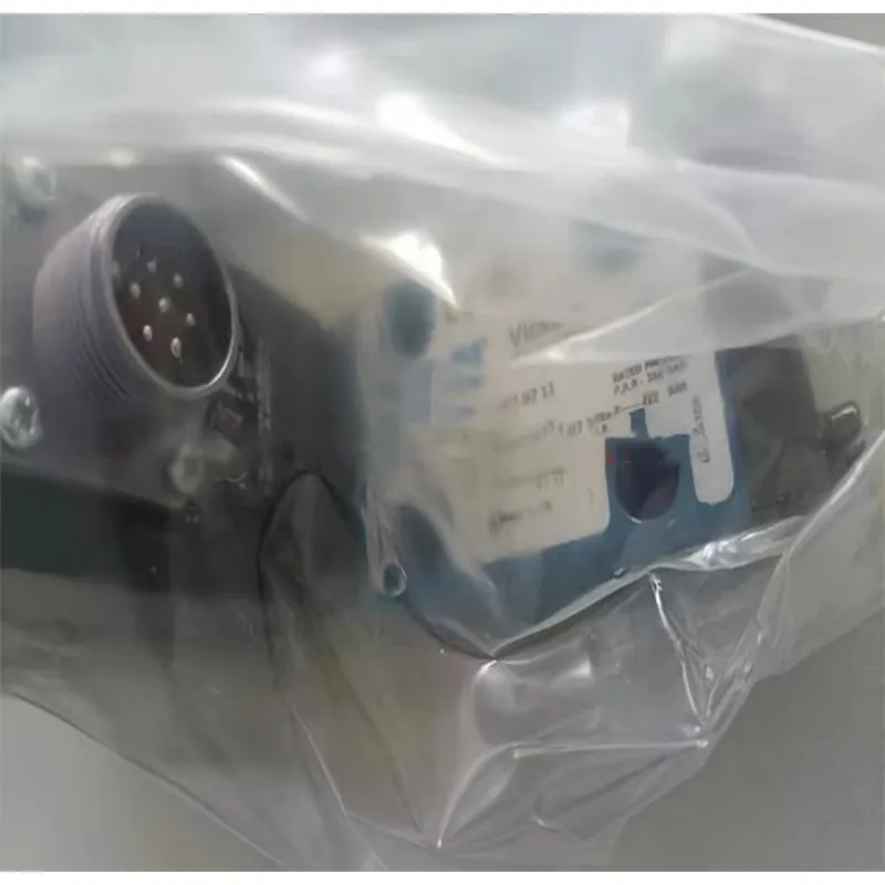 

KFDG4V-3-5-33C50N-Z-VM-U1-H7-20 KDG4V-3S-33-C22A-M-U-H5-60 KDG4V-5-33C50N-M-U-H7-30 Proportional Directional Valve