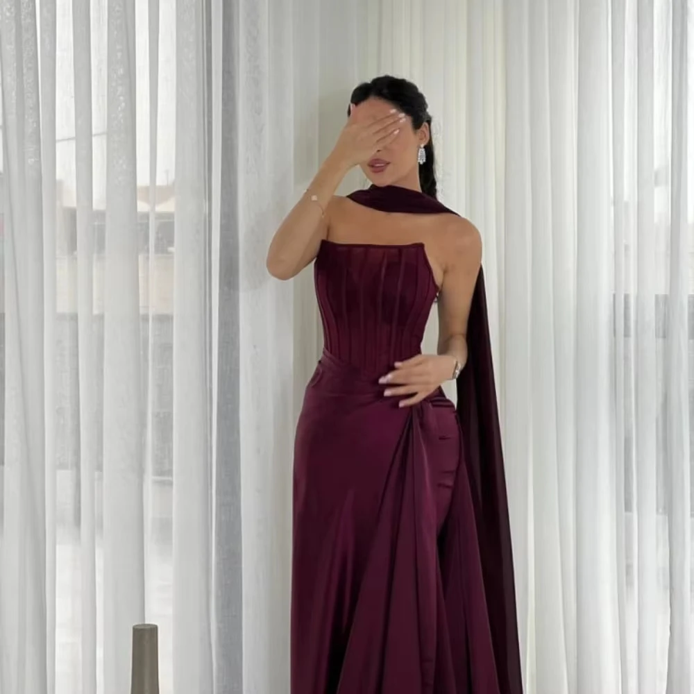 فساتين سهرة نسائية فاخرة بشريط من Amirah فساتين حفلات أنيقة للسيدات 2025 مصنوعة حسب الطلب لحفلات الزفاف بدون أكمام