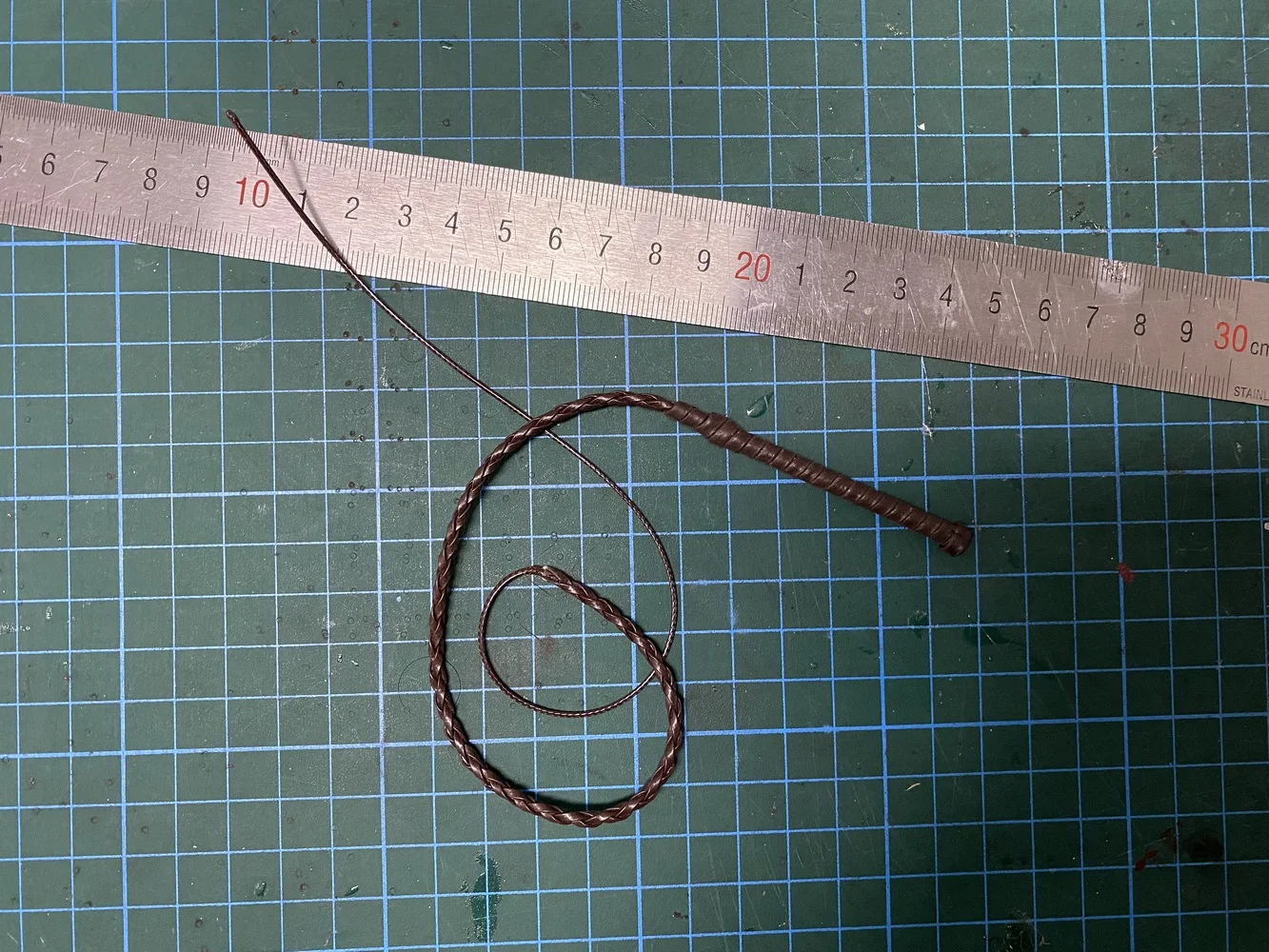 نموذج سوط لرقم 12 "، مقياس ، 40