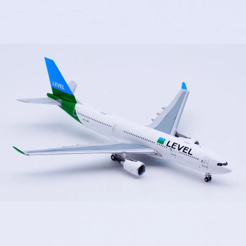 61063 paduan hadiah Pesawat koleksi Model NG 1:400 Level Airlines A330-200 Diecast Model Jet pesawat EC-NRG