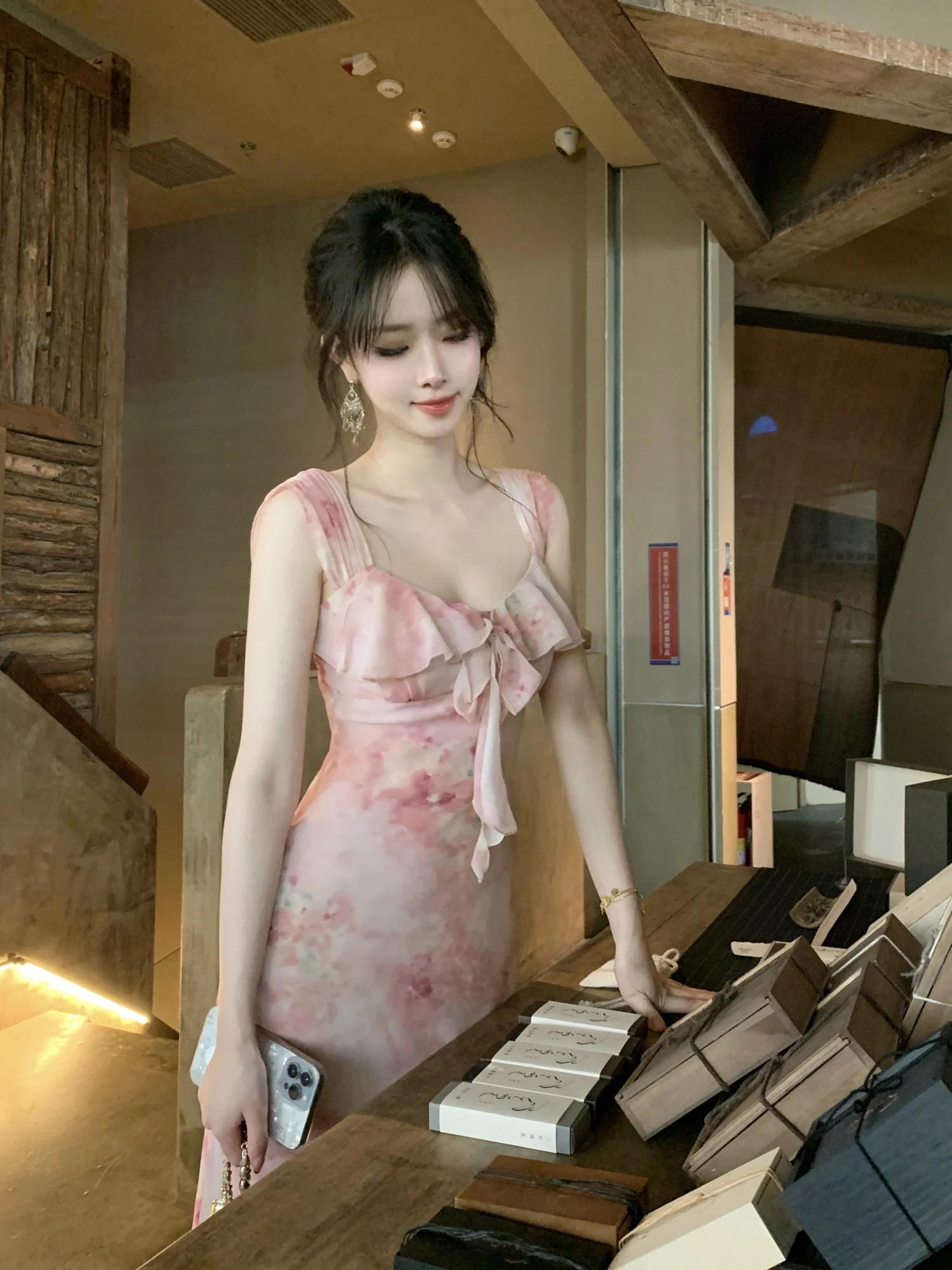 

Zhang MITA Sweet Long Dr Vaion Sle High Waist Side Cut Slim Fit Gentle V Ne X ape из полиэфирного волокна без рукавов