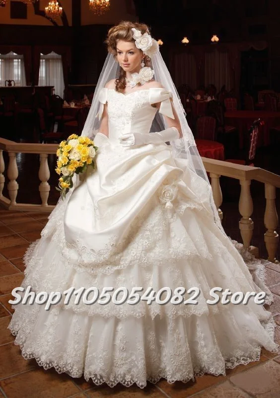 White Elegant Snap Shoulder Customized Wedding Dress V-neck Beaded Lace Inlay A-line Tiered Ruffles Train Wedding Dress Gorgeous