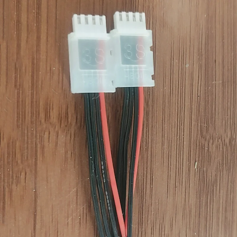 Rc Afstandsbediening Auto Model Auto 2s 3s 4s Model Vliegtuig Lithiumbatterij Balans Oplaadstekker Speciale schede Gezamenlijke Ab Gesp