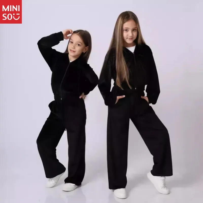 

Miniso 2025 Velvet Tracksuit for Girls, European Style Hoodie Set with Sporty Beanie, Winter Loungewear