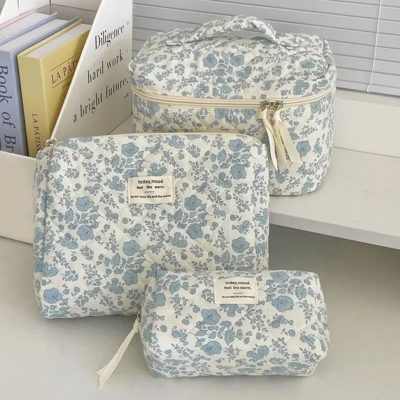 1pcs Cotton Blue Flower Women Cosmetic Bag Fabric Storage Bags Small Big Capacity Travel Organzier Pouch Women Makeup Case