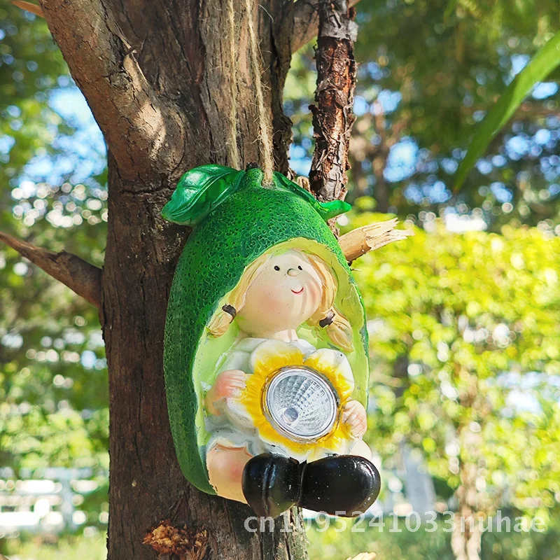 

Solar-Powered Resin Garden Ornaments Fruit Pendants Luminous Home Decoration Courtyard Crafts Gift Ideas Cartoon Style Green Red