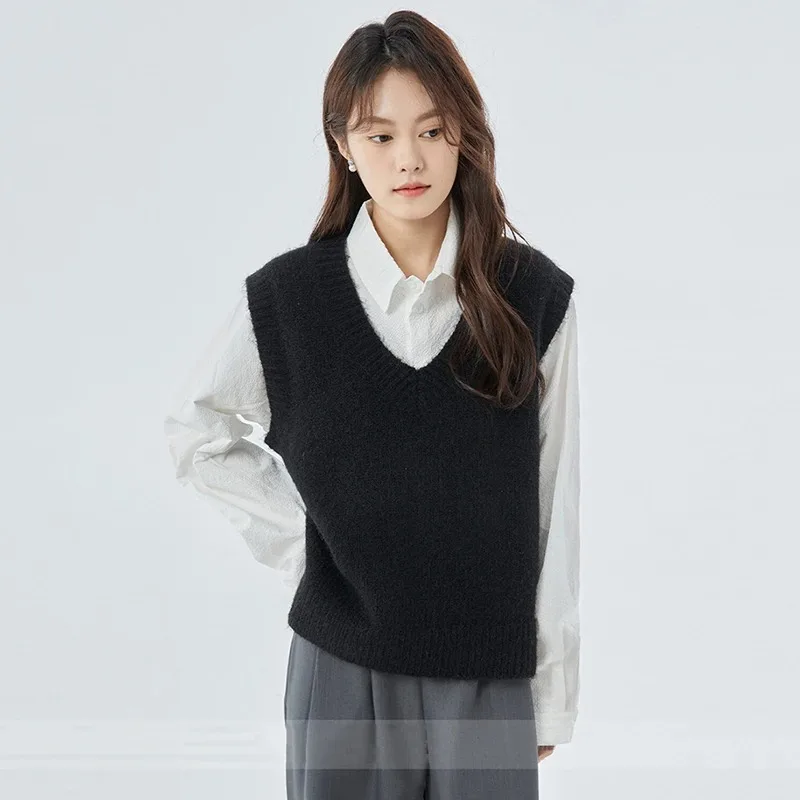 Women French Style V Neck Knit Vest Sleeveless Loose Casual Sweater Tank Tops For Early Autumn