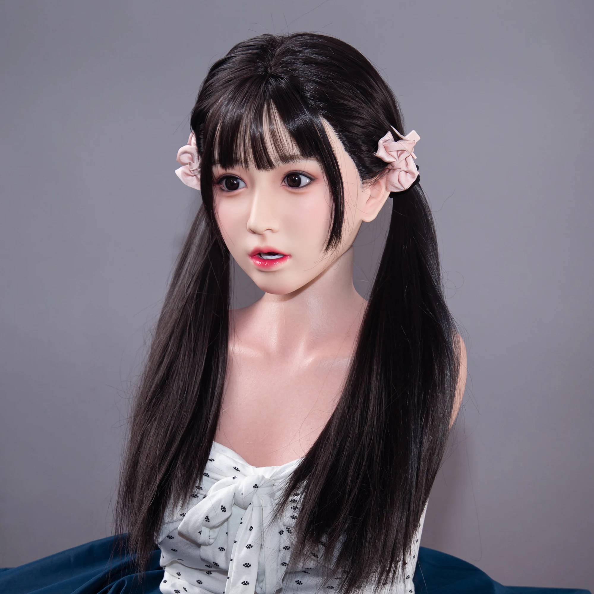 실리콘 소재로 제작된 여성 머리 모델의 1:1 복제품, 사실적인 피부 질감, 성인 남성용 장난감, 모발이 심어져 있음