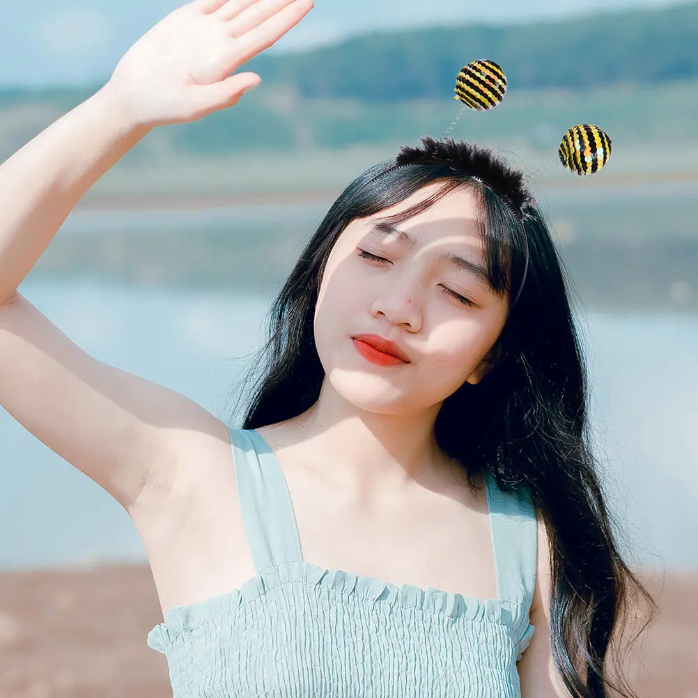 

6Pcs Bee Sequins Antenna Hair Accessories Creative Swinging Headband Birthday Party Cosplay Hoop Bee Sequins Headwear