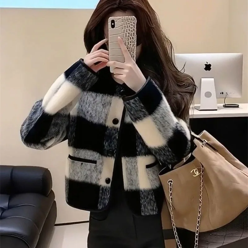 Fashionable Women's Coat 2026 Spring Autumn Winter Jacket Black White Contrasting Round Neck Plaid Short Top Outerwear Female