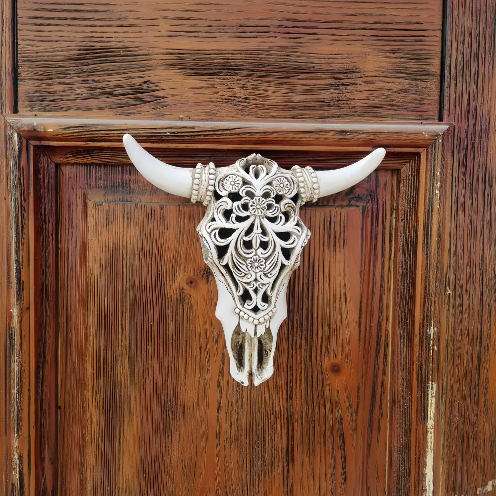 Retro Bull Skull Ornaments 3D Hollow Animal Sculpture Resin Longhorn Cow Head Crafts Wall Hanging Decoration Home Decor Figurine