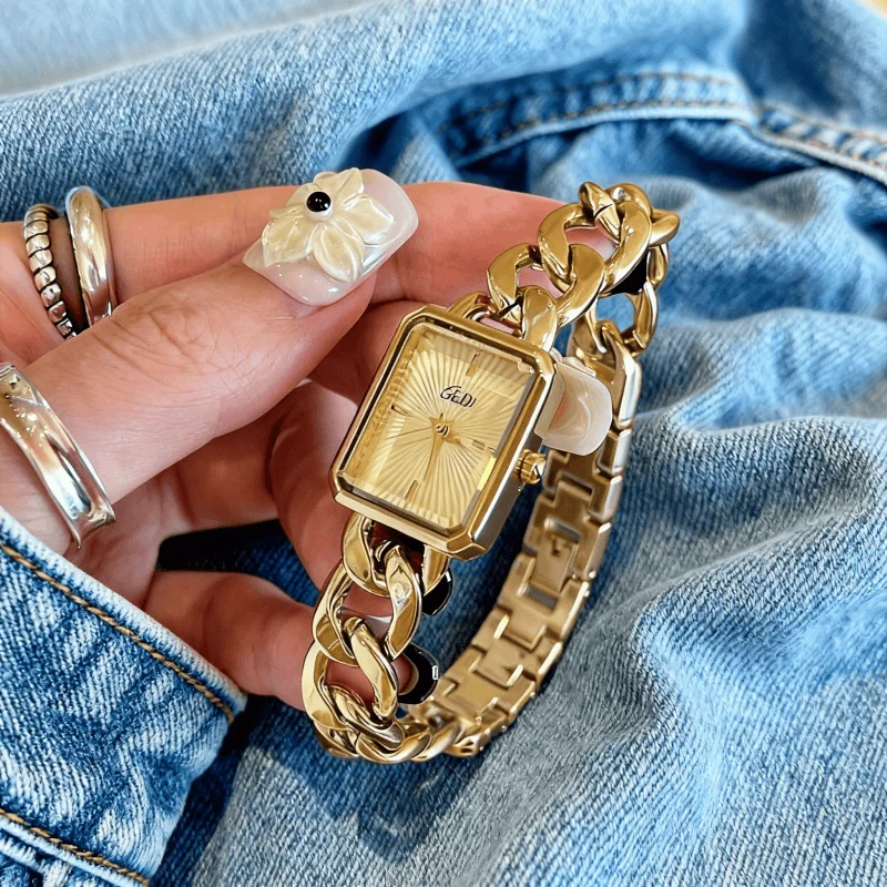 

Женские кварцевые часы Temperament: роскошные золотые прямоугольные наручные часы с цепочкой-браслетом, стильные и элегантные, идеальный подарок