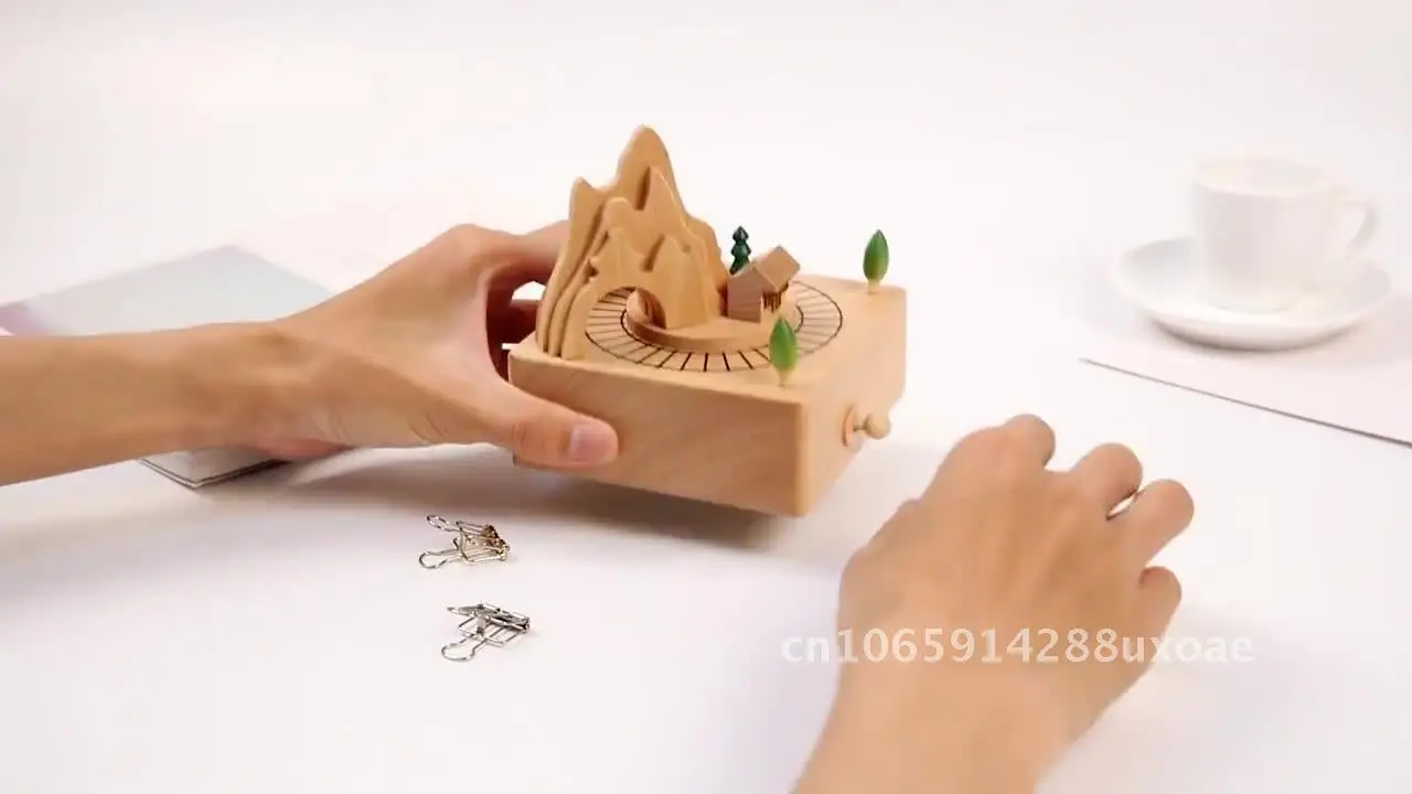 

Creative Wooden Music Box Handmade Beech Wood Carousel for Girls Children's Valentine's Day Birthday Tanabata Gift