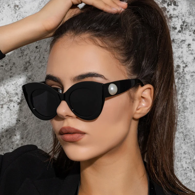 LONSY New Retro Sexy Cat Eye Sunglasses Women Luxury Fashion Pearl Ladies Vintage Brand Designer Female Sun Glasses Oculos Gafas