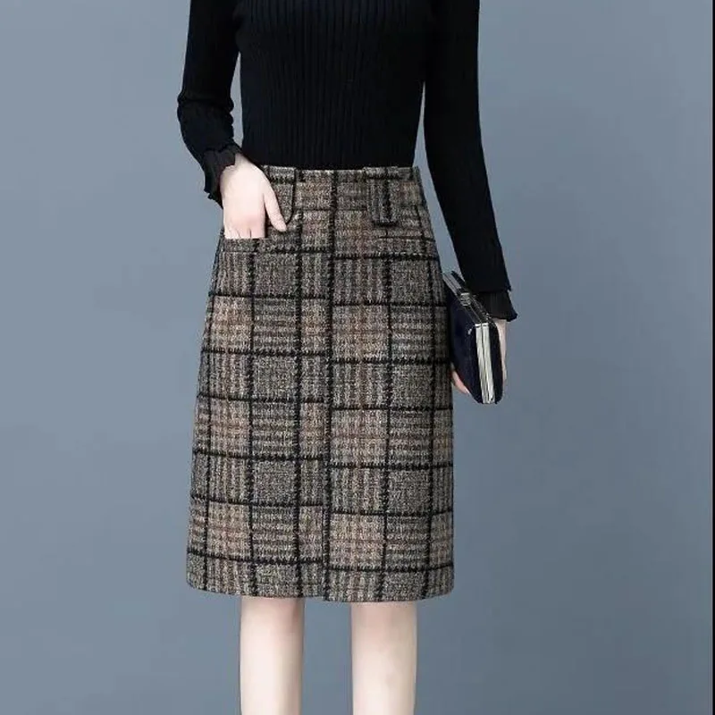 New Autumn/Winter Fashion Korean Edition Woolen Plaid High Waist Split Large Size Versatile Western Mid Length Half Length Skirt