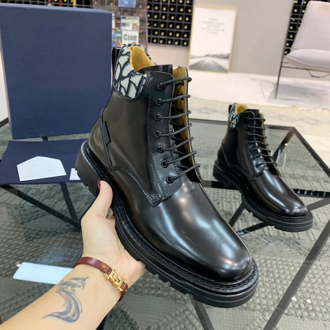 

2024 New Autumn and Winter Youth Lace-up Men's Fashion Round Toe Matte Leather Heightened Black Booties