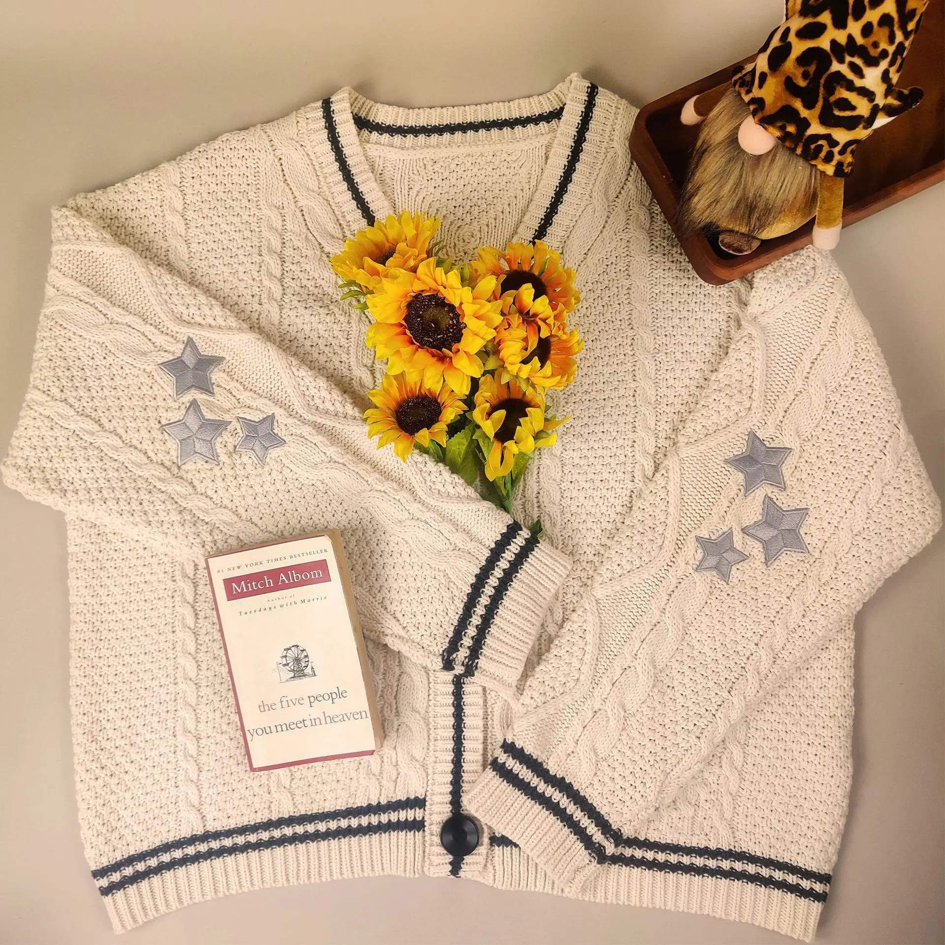 Chic Vintage Star Print Knitted Cardigan Preppy Cute Button Up V Neck Long Sleeve Coat Autumn Y2K Aesthetics Retro Sweater