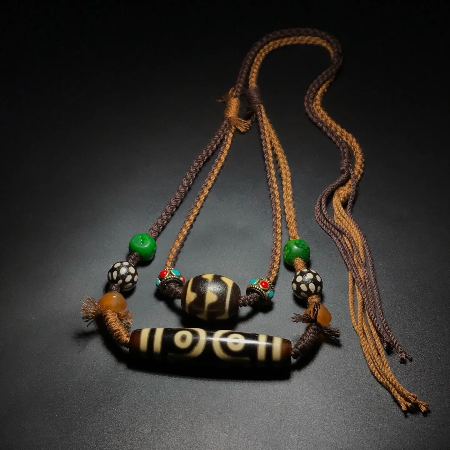 Unique Tibetan Old Agate Dzi 7 Eyes Tiger Teeth Agate Bead Necklace J0602