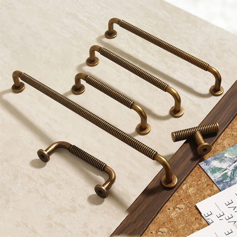 Retro Bronze Closet Door Pull Handles Screw Thread Kitchen Cabinet Door Drawer Knob Handles Coffee Cupboard Wardrobe Pulls Decor