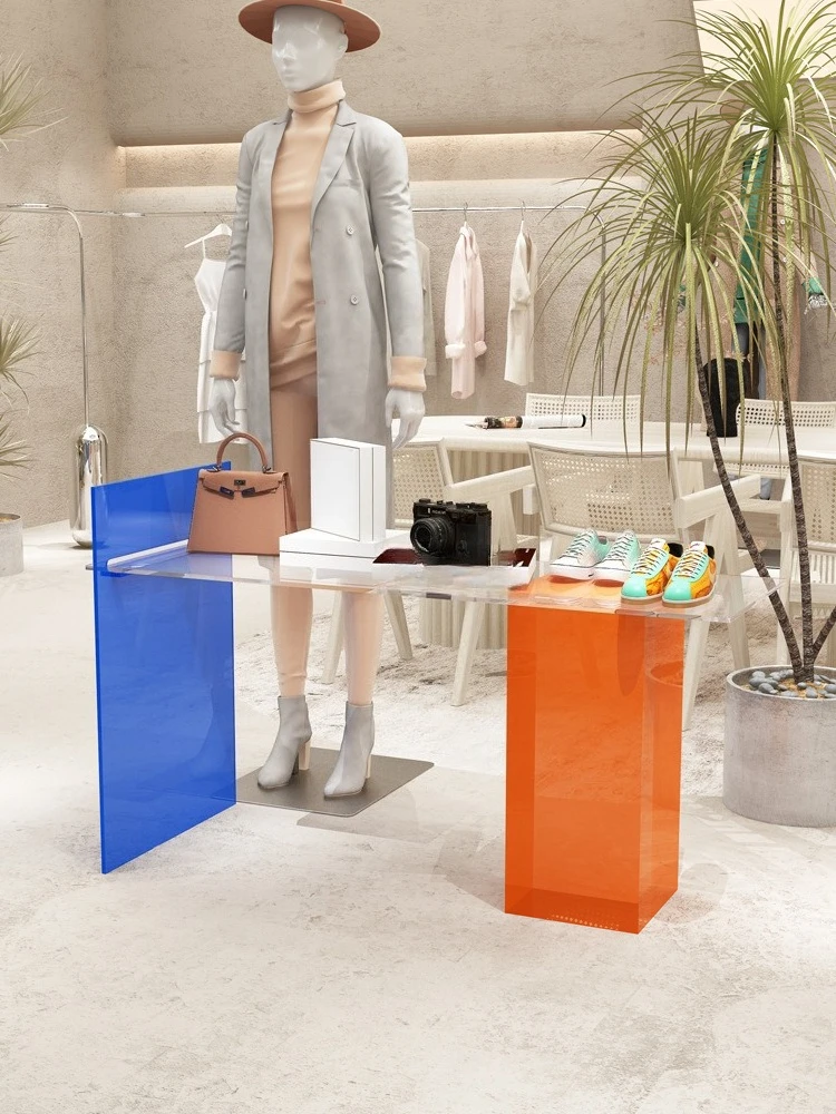 Transparent clothing store, island flowing table, display table, bag display, storage rack, store display props